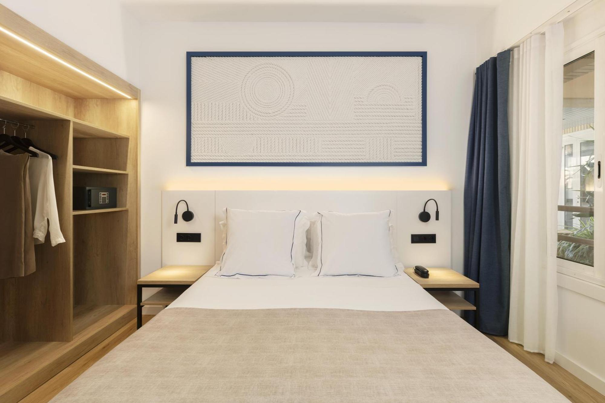 Hotel Rovira カンブリルス エクステリア 写真
